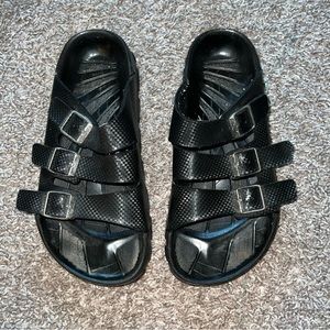 Birki’s by Birkenstock Cuba Black Three Strap Rubber Sandals size 37